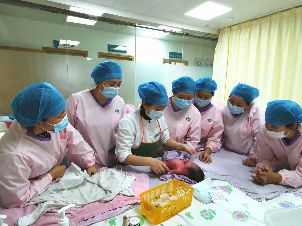 扬中市妇婴监护型护送